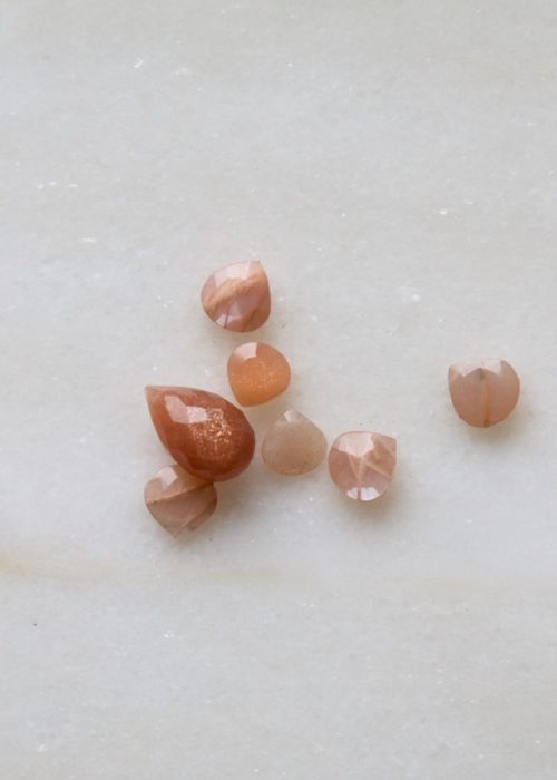 collar-piedra-natural-piedra-luna-nude